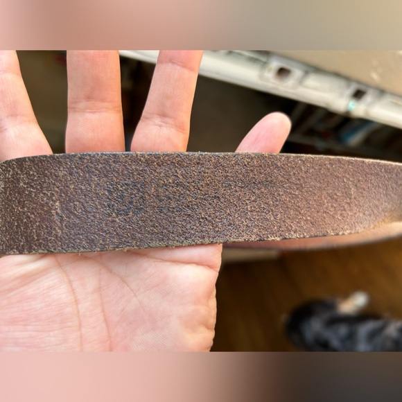 VTG Brass Buckle Belt Women Brown Genuine Leather Size 47” Classic Old Money - Picture 4 of 7